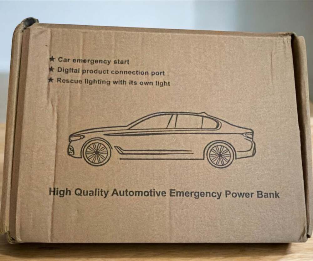 Emergency 2 in 1 Car Jumpstart Battery With Power Bank and accessories
